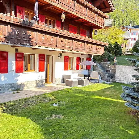 Liftside Terrace Retreat Modern & Cozy Apartamento